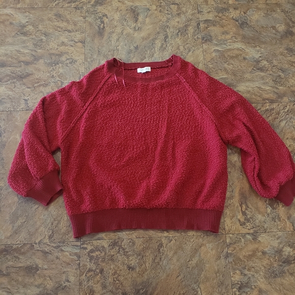 Red Umgee sweater‎ - Picture 1 of 3